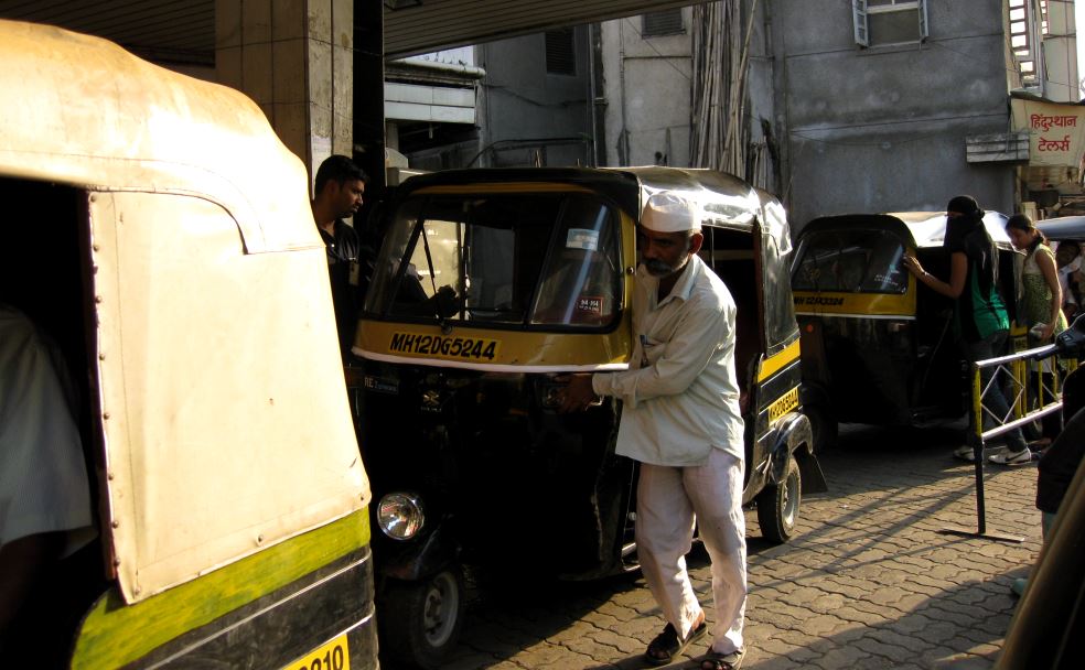 pune_2011- (48)_taxi rikscha